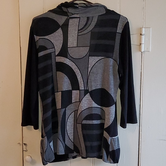 Frank Lyman Cowl Neck Top - Picture 4 of 4